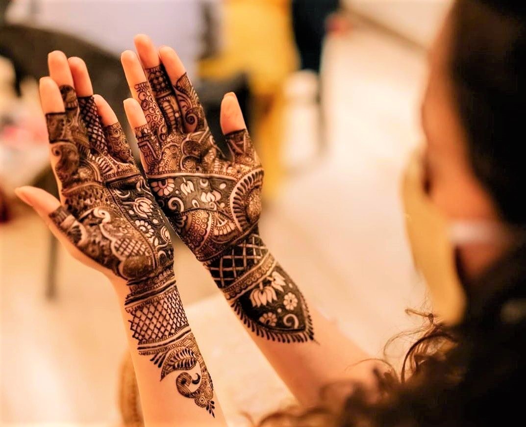 Geometric patterns ✨ Natural henna cone: @kolachimehndi Inspiration:  @maplemehndi #mehndi #mehndidesigns… | Instagram