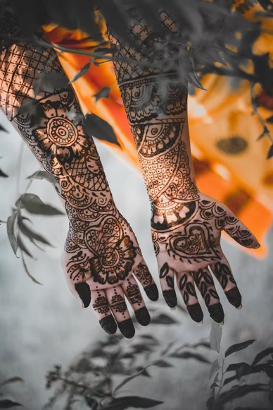 heart mehndi designs