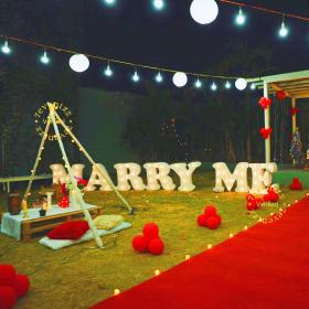 Garden Marry Me Proposal